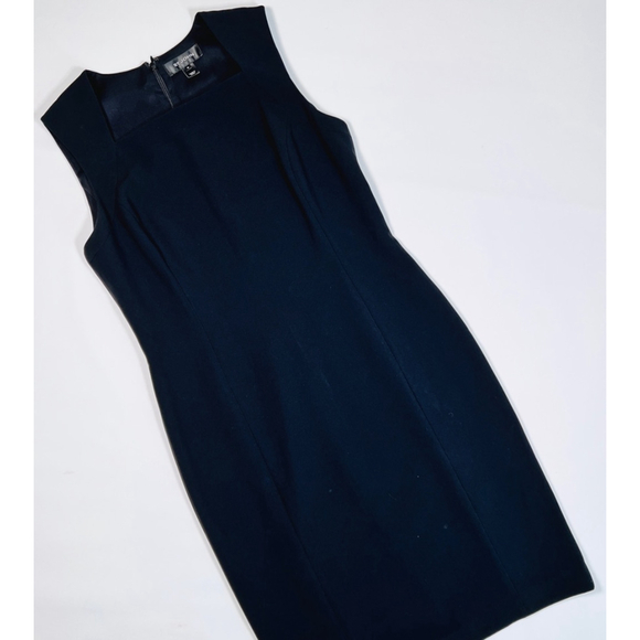 St. John Womans Dress Pencil Black Dress Silk Lined Size 10 Sheath - Picture 4 of 7